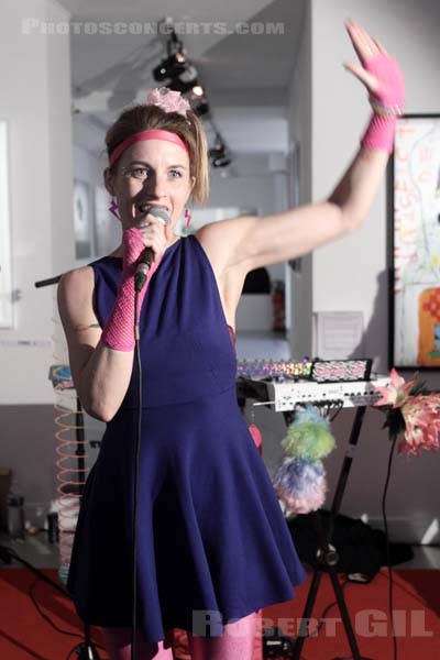 P.O.U.F. ! - 2013-10-17 - PARIS - La Galerie W - 